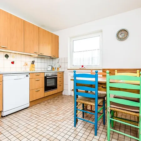 Neubrueck 아파트 *